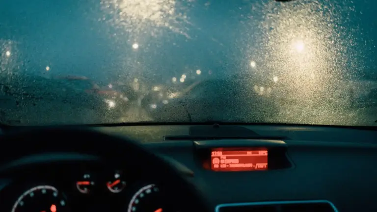 Glasversiegelung Auto Vergleich 2026: Die besten Regenabweiser
