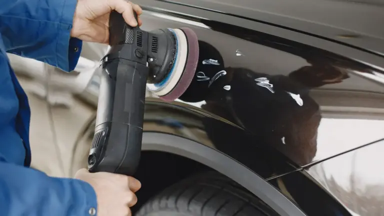 Lackstift fürs Auto: Farbcode finden und richtig ausbessern (2026)